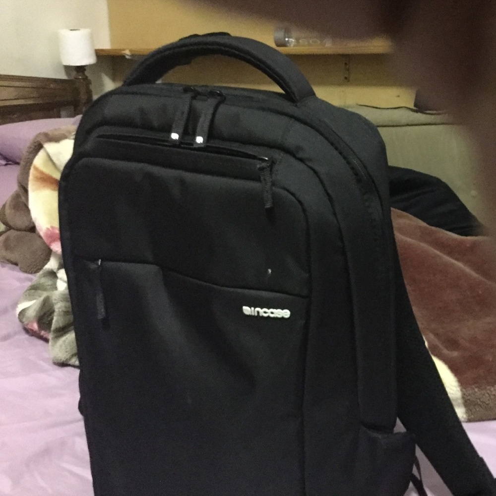 Slim Black Incase Laptop Back-pack